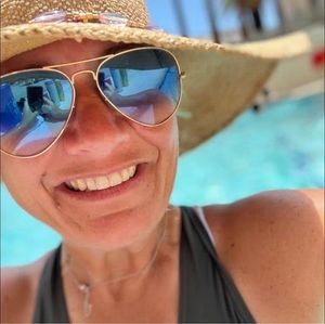 Meet your Posher, Brianne